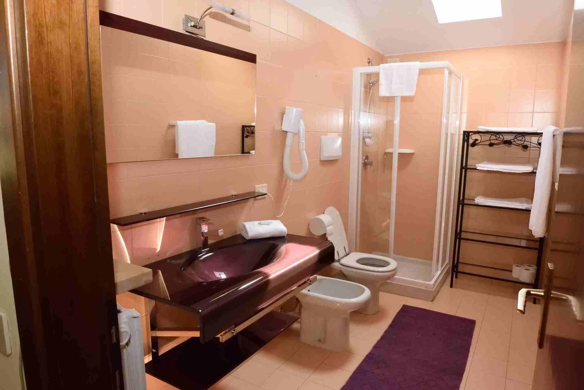 Hotel Residenza Alighieri Bardolino Bagian luar foto